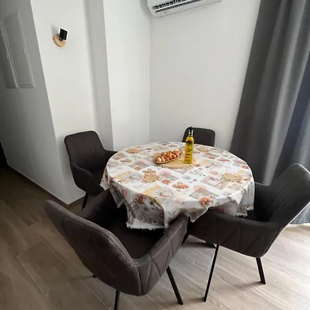 Oliva Apartment *